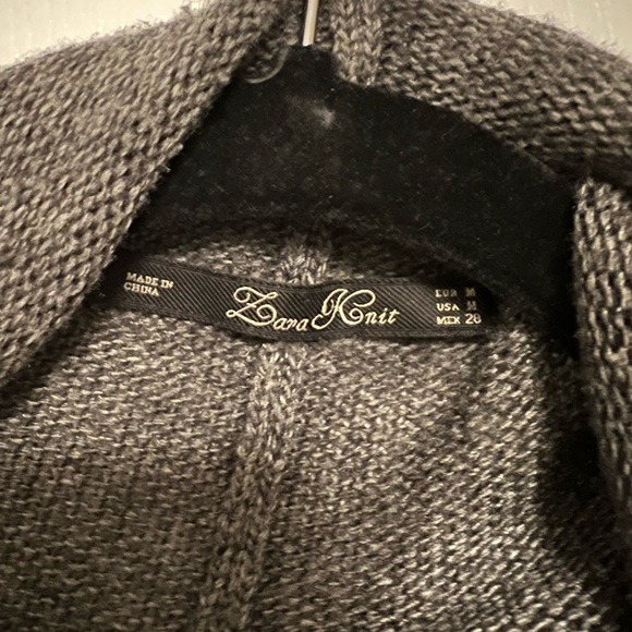 Zara Knit, Loose fit, drop sleeve, shrug sweater. - Picture 3 of 3